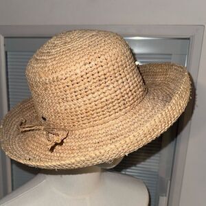 AUGUST Straw hat